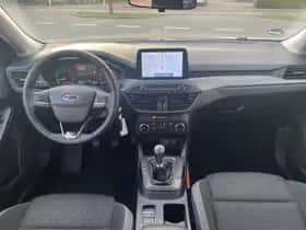 Ford Focus (2022) thumbnail 23
