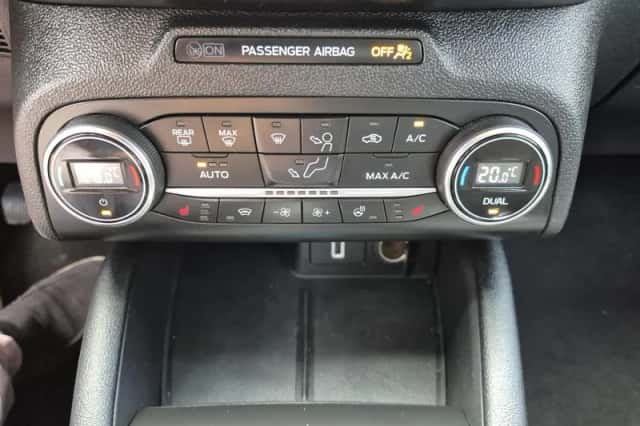 Ford Focus (2020) thumbnail 4