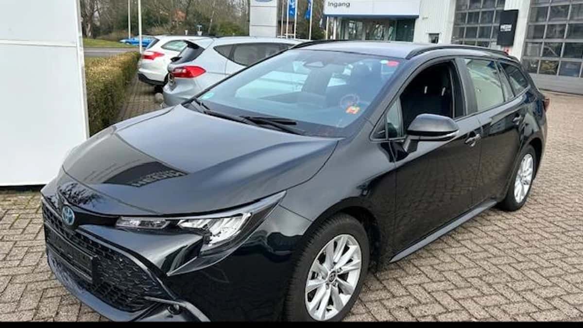 Toyota Corolla (2025) — foto 1