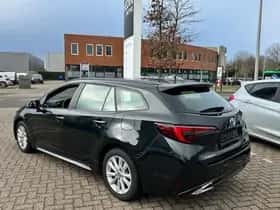 Toyota Corolla (2025) thumbnail 2