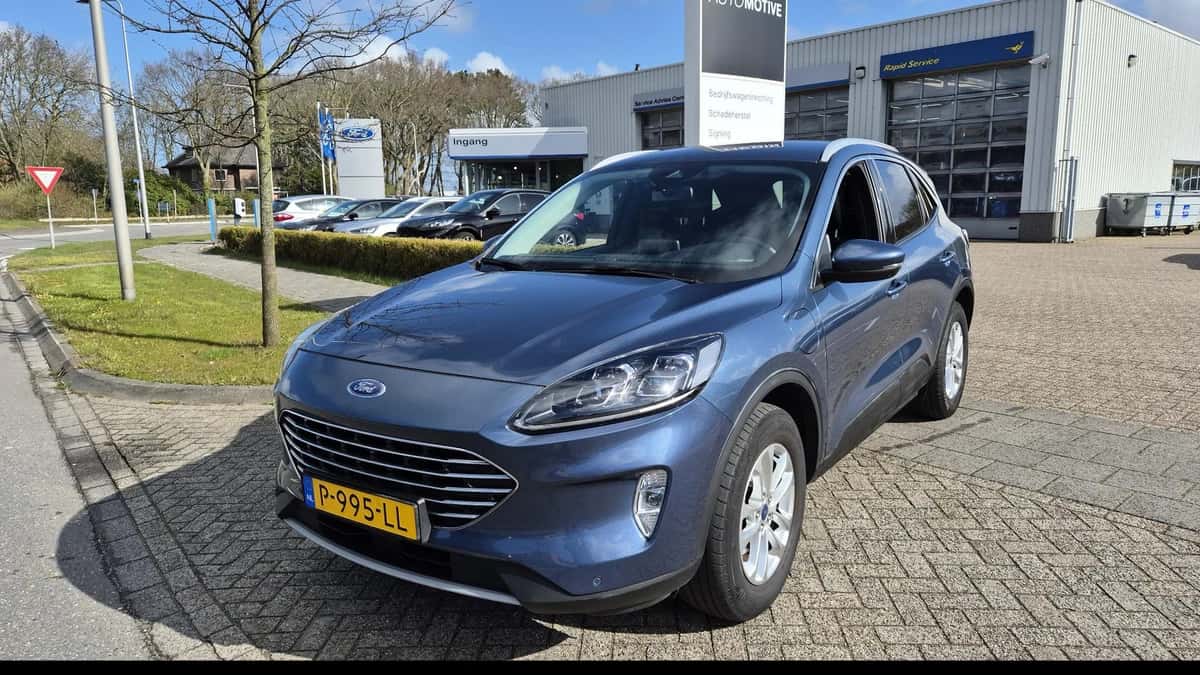 Ford Kuga (2022) — foto 1