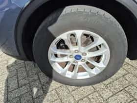 Ford Kuga (2022) thumbnail 18