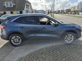 Ford Kuga (2022) thumbnail 21