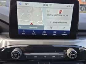 Ford Kuga (2022) thumbnail 4