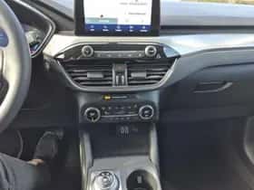 Ford Kuga (2022) thumbnail 7