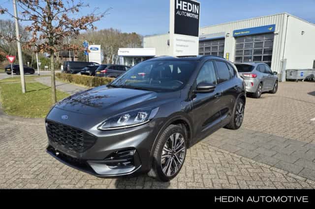Ford Kuga (2022) thumbnail 1