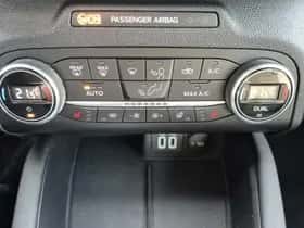 Ford Kuga (2022) thumbnail 25