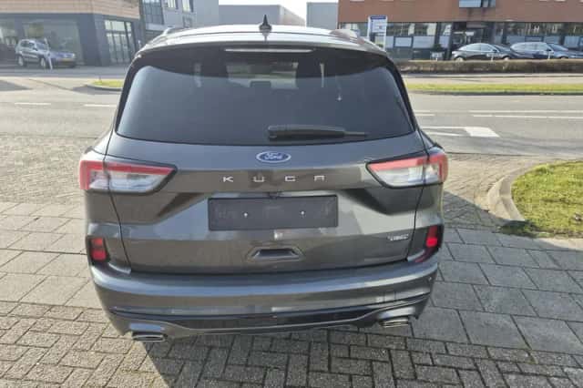 Ford Kuga (2022) thumbnail 4