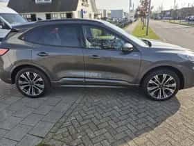 Ford Kuga (2022) thumbnail 6