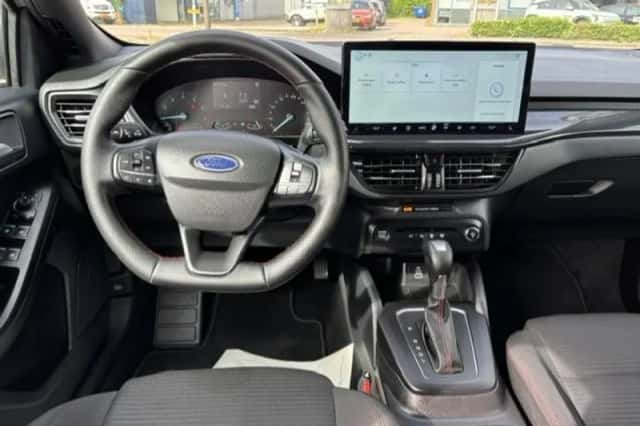 Ford Focus (2025) thumbnail 3