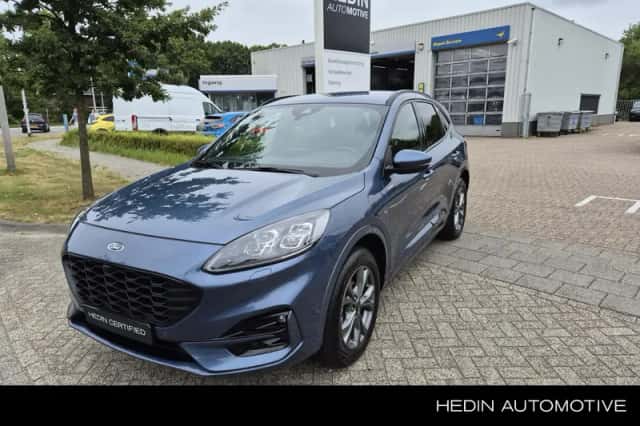 Ford Kuga (2023) thumbnail 1