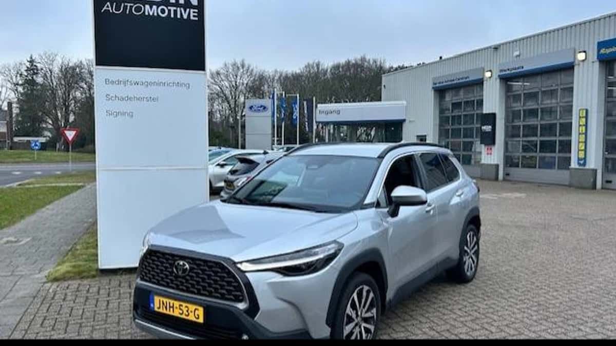 Toyota Corolla (2025) — foto 1