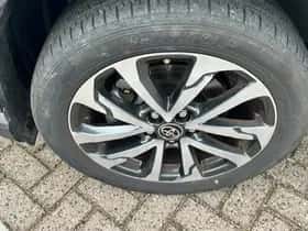 Toyota Corolla (2025) thumbnail 6
