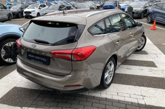 Ford Focus (2019) thumbnail 2