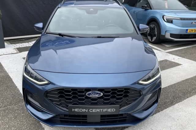 Ford Focus (2023) thumbnail 7