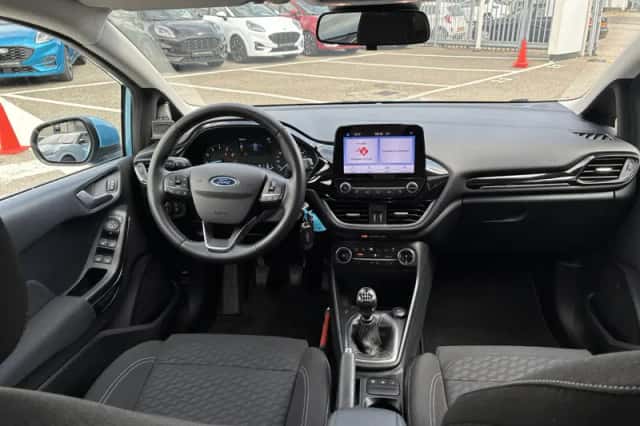 Ford Fiesta (2022) thumbnail 3