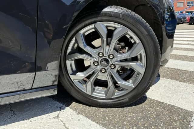 Ford Focus (2025) thumbnail 5