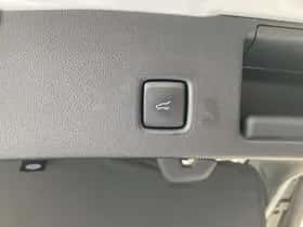 Ford Kuga (2025) thumbnail 25