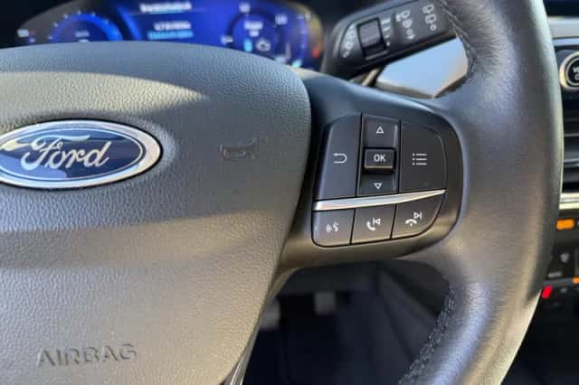 Ford Kuga (2022) thumbnail 21