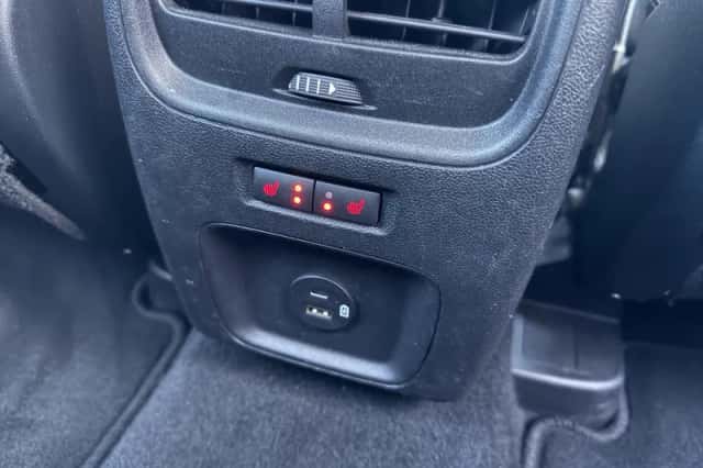 Ford Kuga (2022) thumbnail 23