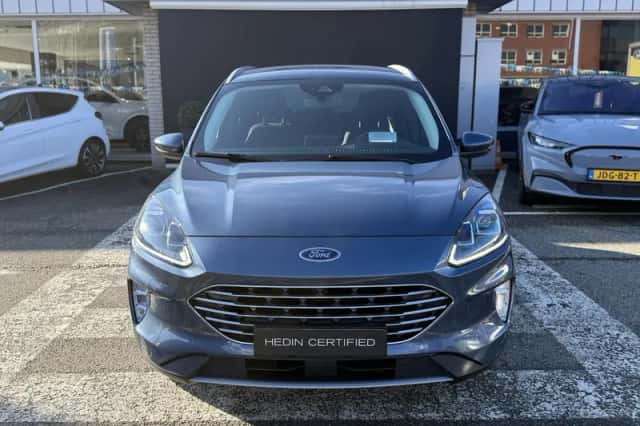 Ford Kuga (2022) thumbnail 5