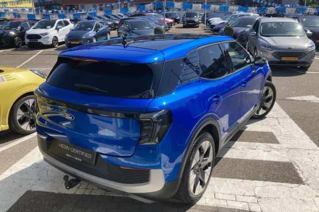 Ford Explorer (2024) thumbnail 2