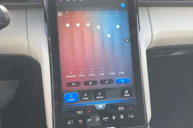 Ford Explorer (2024) thumbnail 13