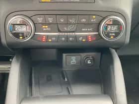 Ford Kuga (2021) thumbnail 13