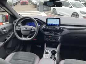 Ford Kuga (2021) thumbnail 3