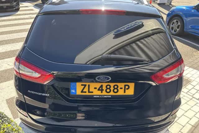 Ford Mondeo (2018) thumbnail 3
