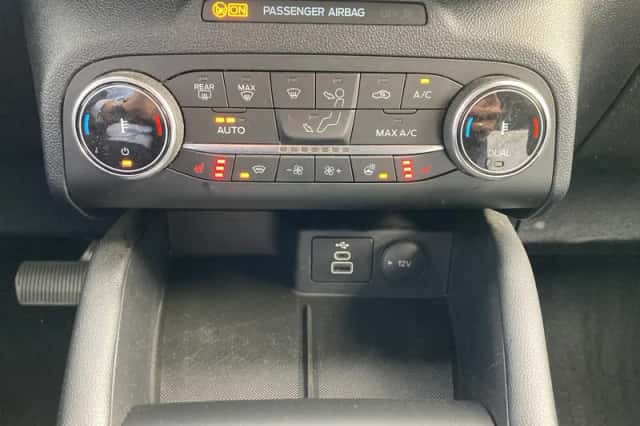 Ford Kuga (2023) thumbnail 13