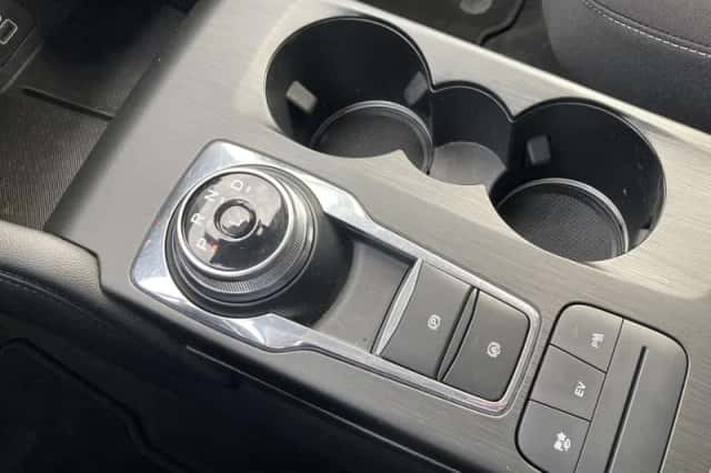 Ford Kuga (2023) thumbnail 14
