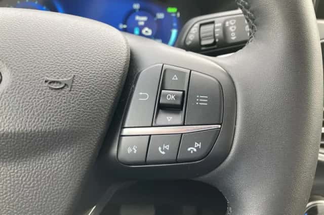 Ford Kuga (2023) thumbnail 17