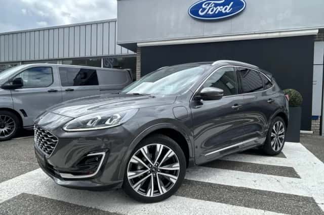 Ford Kuga (2023) thumbnail 2