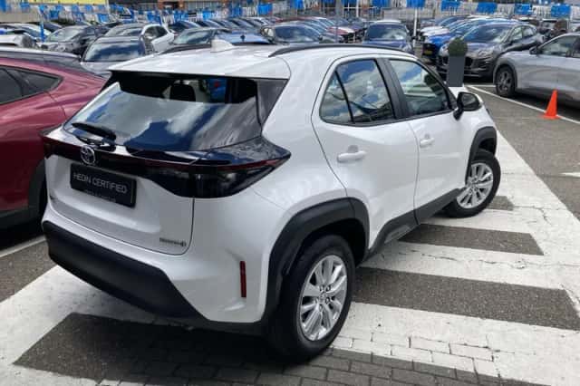 Toyota Yaris Cross (2023) thumbnail 2