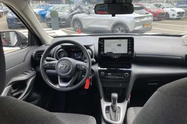 Toyota Yaris Cross (2023) thumbnail 3
