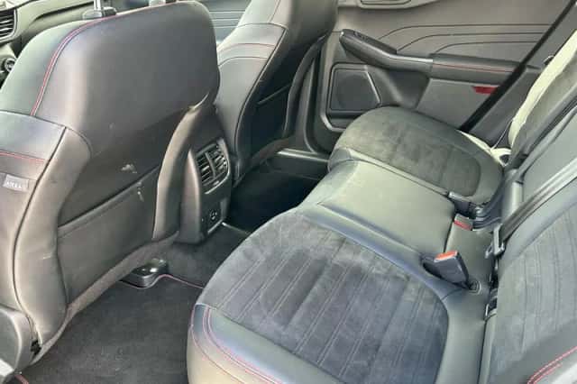 Ford Kuga (2022) thumbnail 5