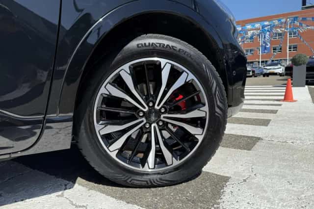 Ford Kuga (2022) thumbnail 5