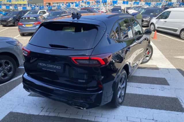 Ford Kuga (2025) thumbnail 2