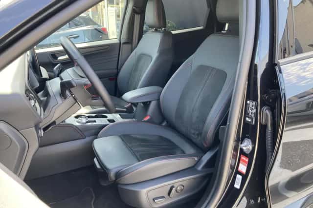 Ford Kuga (2025) thumbnail 31