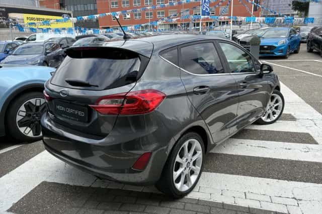 Ford Fiesta (2017) thumbnail 2