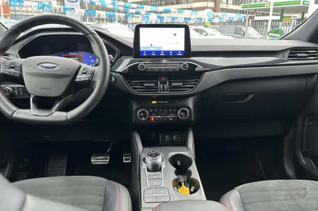 Ford Kuga (2020) thumbnail 3