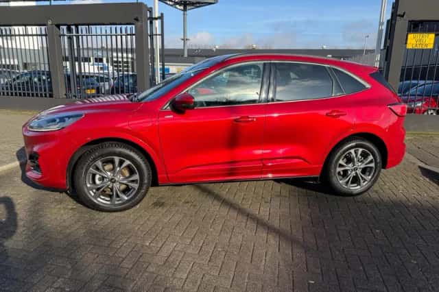 Ford Kuga (2024) thumbnail 4