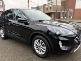Ford Kuga (2021) thumbnail 2