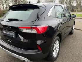 Ford Kuga (2021) thumbnail 6