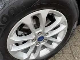 Ford Kuga (2021) thumbnail 10