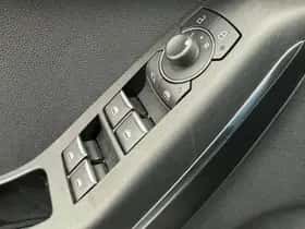 Ford Fiesta (2021) thumbnail 18