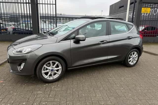 Ford Fiesta (2021) thumbnail 5