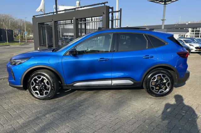 Ford Kuga (2025) thumbnail 2