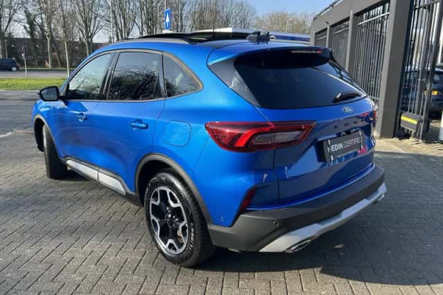 Ford Kuga (2025) thumbnail 3